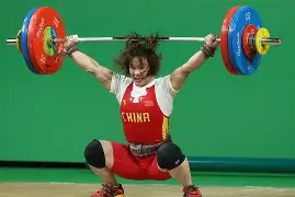 巴黎奥运会举重项目鸣锣开战 巴黎奥运会举重项目鸣锣开战