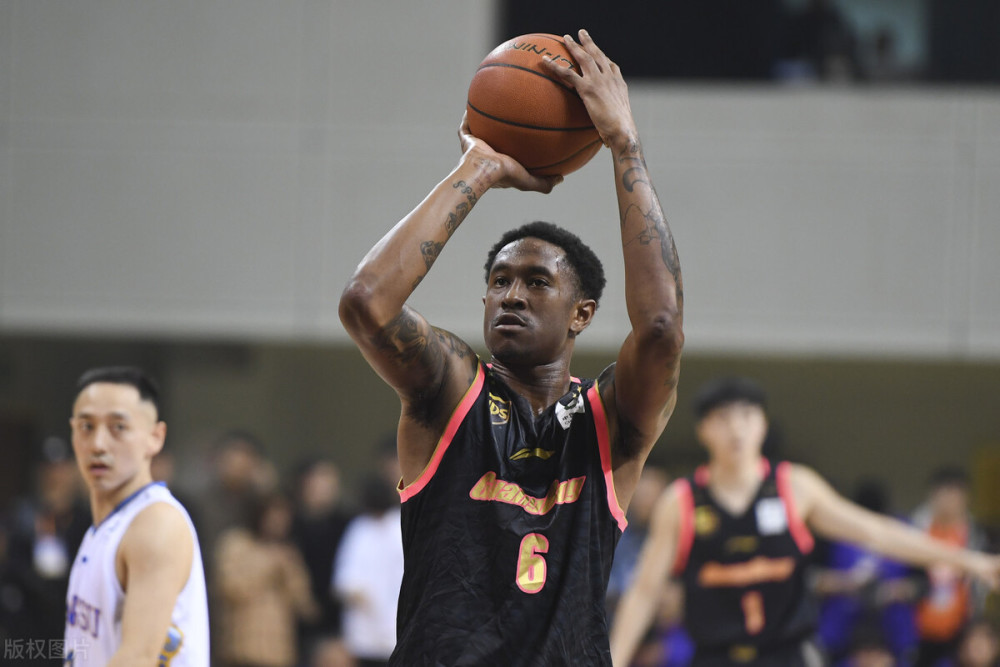 包含柔道赛场再起风云:皖南风暴队小胜燕赵烈马队,脚步移动更到位外援联手发威的词条 包含柔道赛场再起风云:皖南风暴队小胜燕赵烈马队,脚步移动更到位外援联手发威的词条