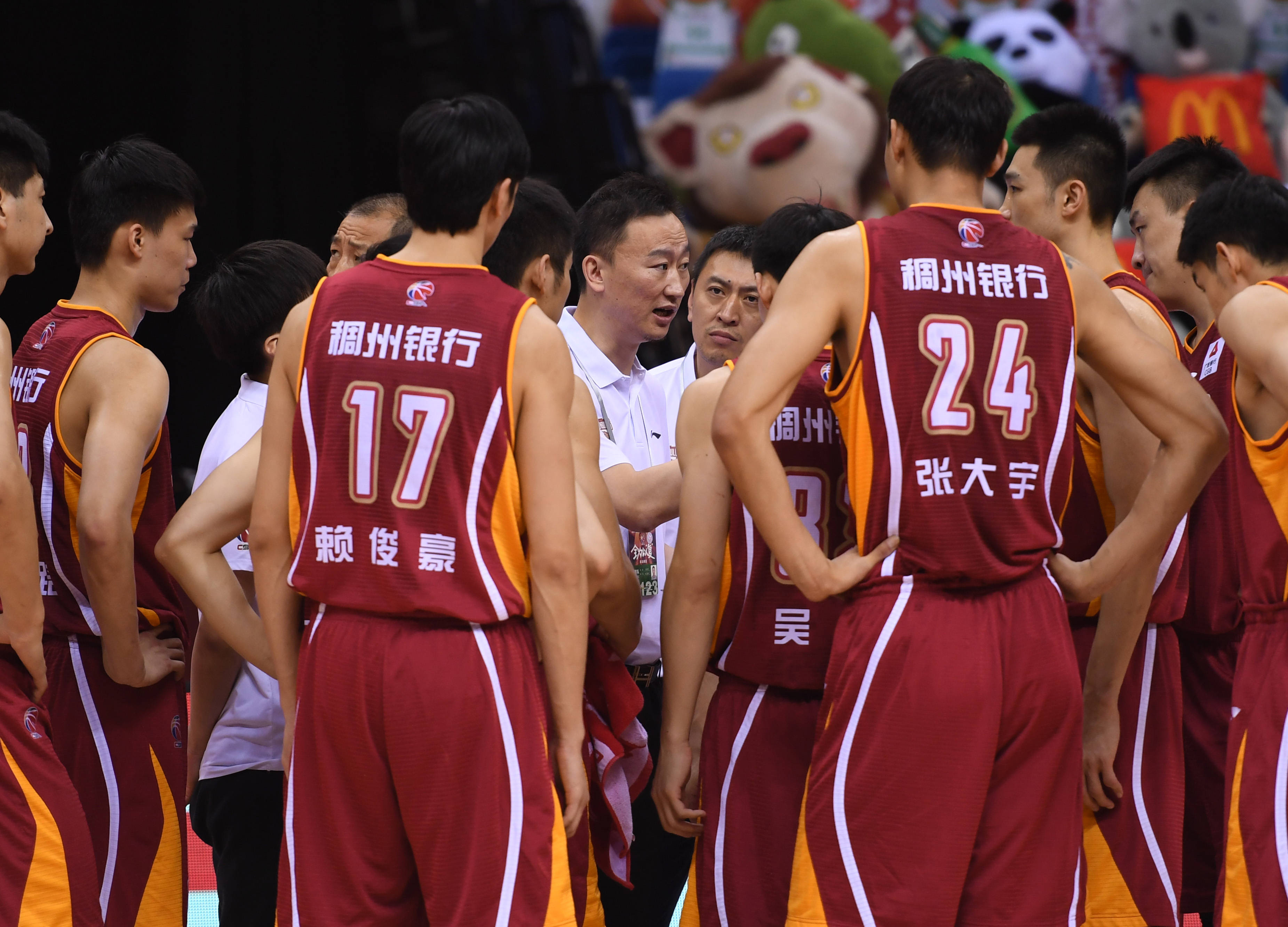 欧联冲刺阶段走向成谜，浙江稠州内部沟通，细节曝光，更衣室氛围转暖的简单介绍