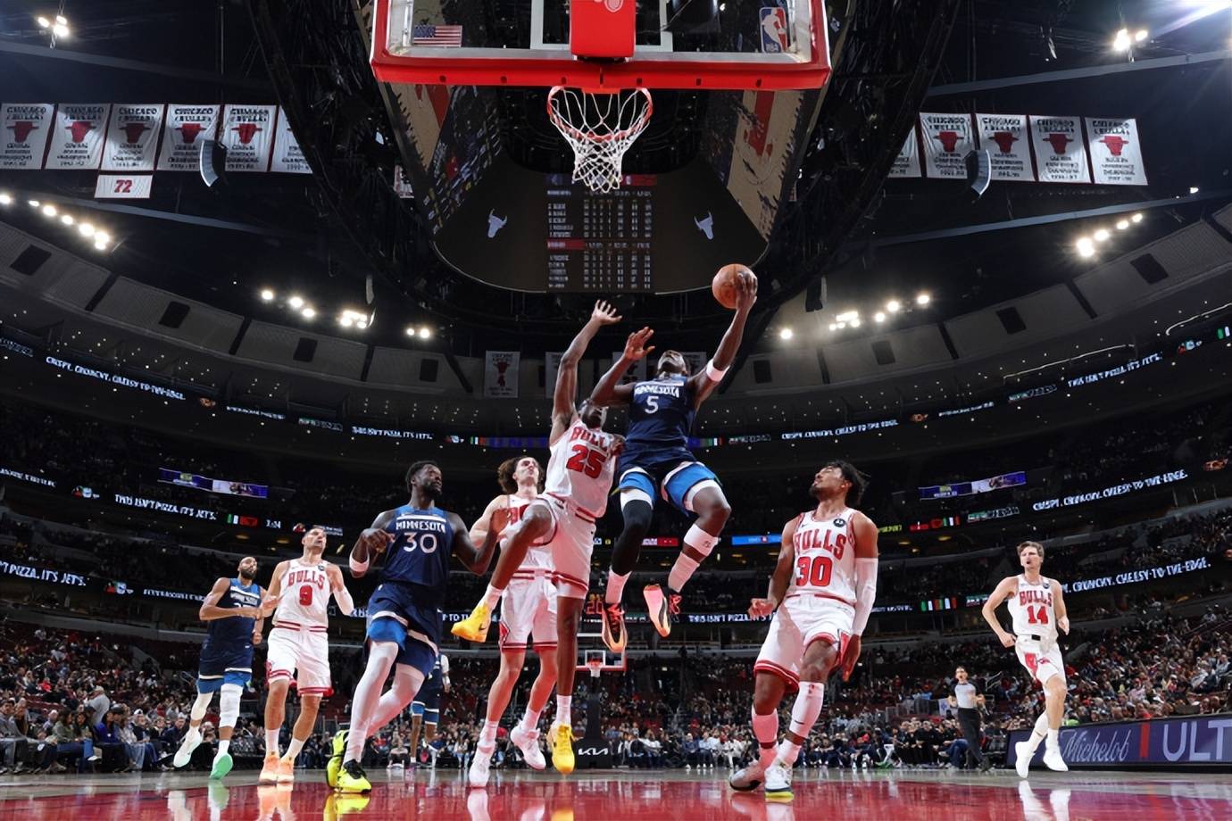 壹号娱乐官网 -CBA常规赛倒计时；马德里竞技关键时刻篮板制胜；细节引发关注；赛场秩序良好；阵容厚度经受考验(nba关键时刻)